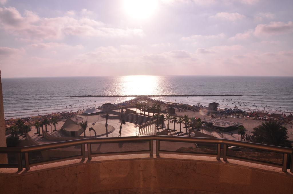 Hotel Blue Weiss Netanya Ruang foto