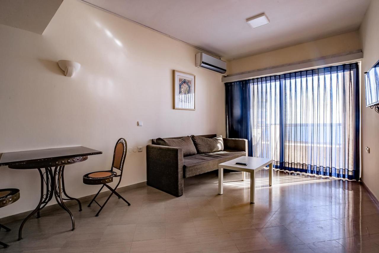 Hotel Blue Weiss Netanya Bagian luar foto